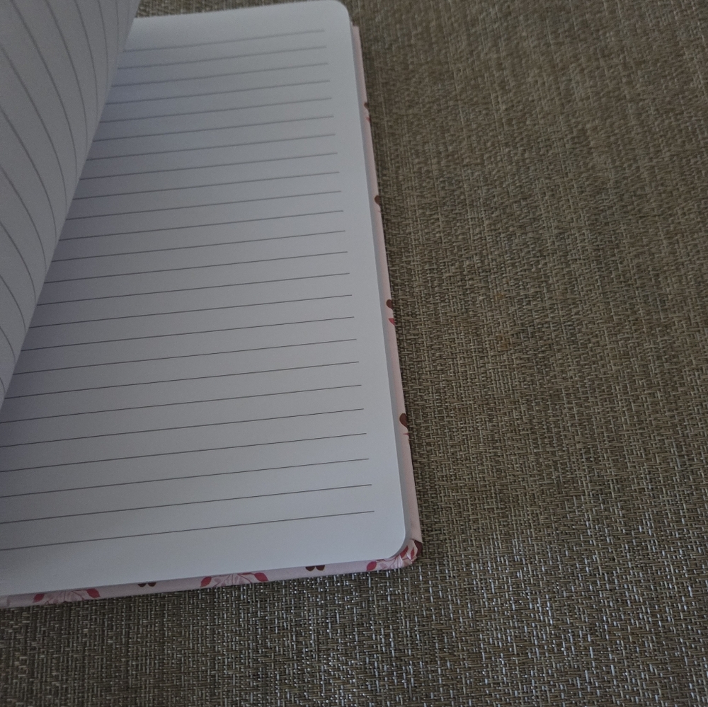 Pink Heart Design Notebook - Picture 3 of 3